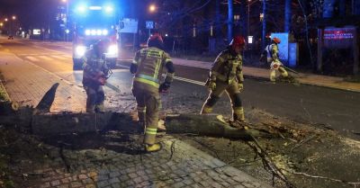 Minionej doby strażacy interweniowali 1578 razy w związku z burzami; alert RCB na piątek